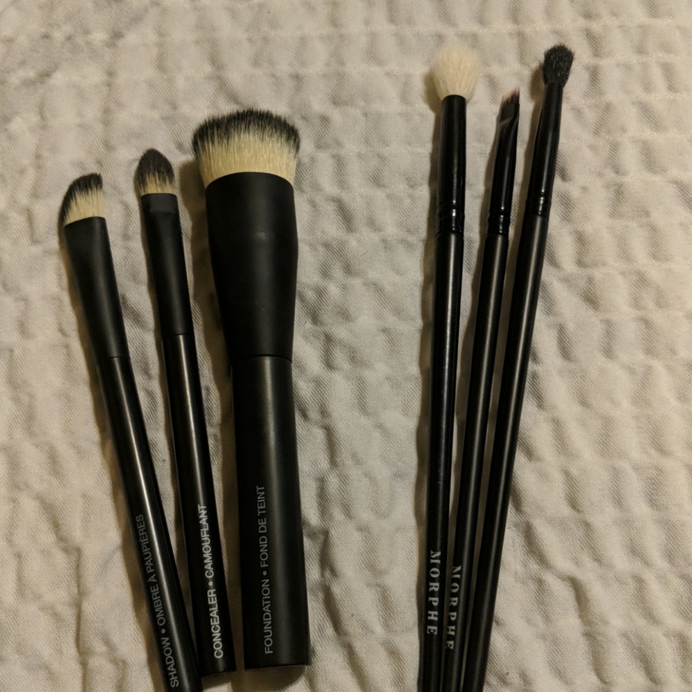 Makeup brush bundle